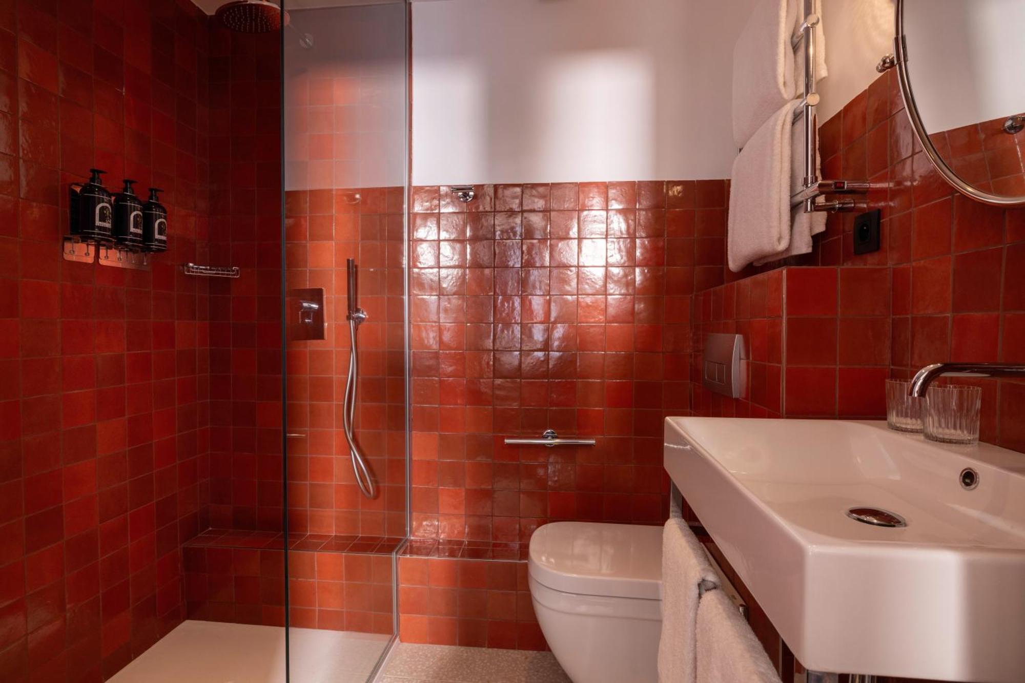 Hotel Ginette A La Folie & Spa Párizs Kültér fotó